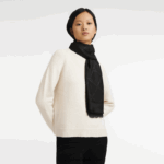 Spring/Summer 2023 Collection Shawl Women Longchamp 8RTH801001 Black - Image 2